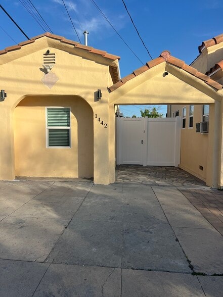 Building Photo - 1444 Alvira St