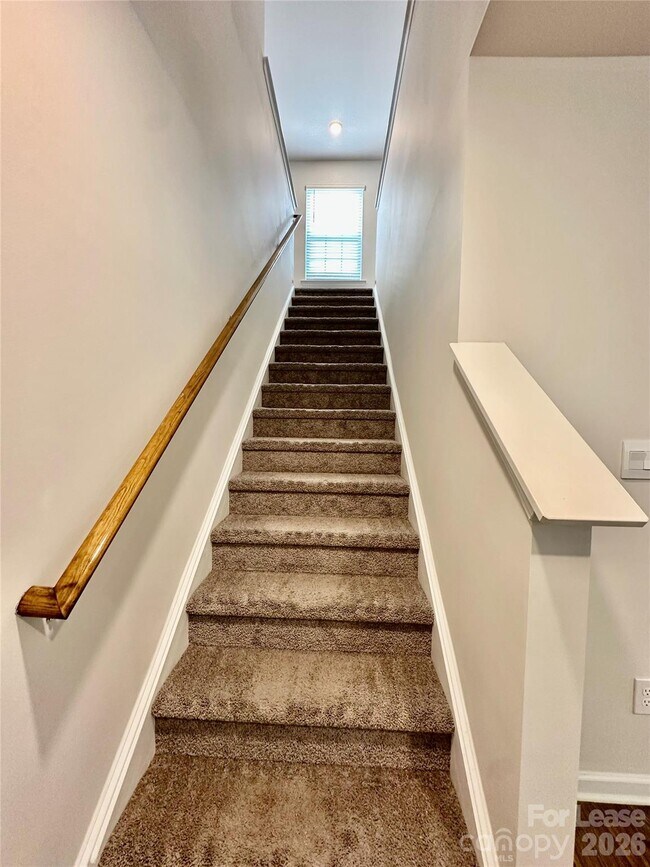 Building Photo - 1339 Mifflin Ln