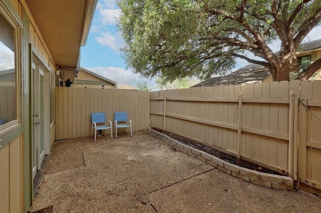 Building Photo - 9534 Quail Village Ln