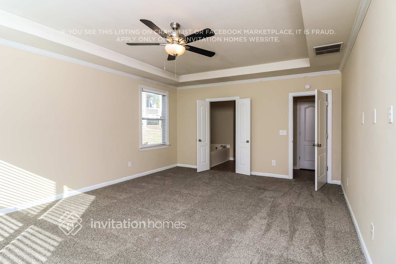 Building Photo - 316 Oakbridge Dr