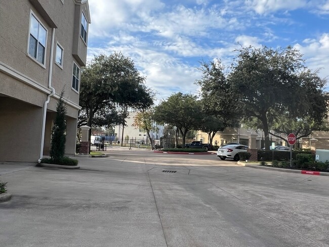 Building Photo - 12707 Boheme Dr