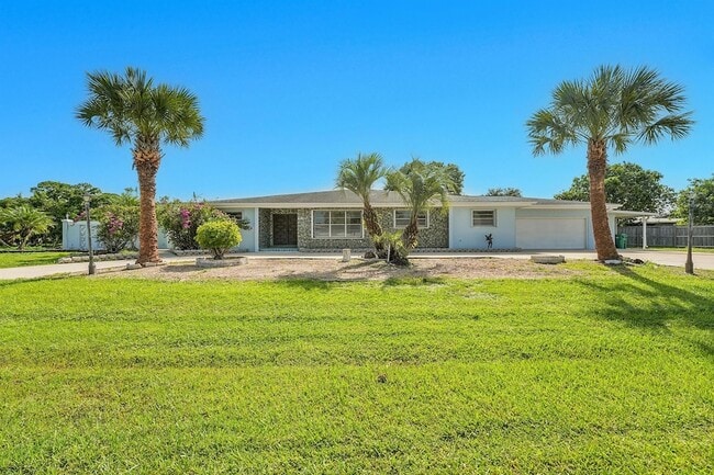 Primary Photo - 154 SE Naranja Ave