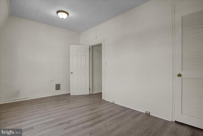 Building Photo - 448 Penn Ave