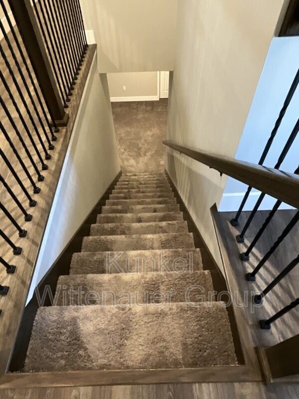 Building Photo - 1212 Hickory Point Dr