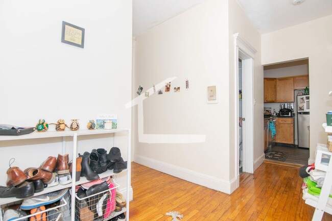 Building Photo - Beautifully updated 1 bed in Brighton.
