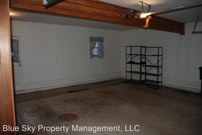Building Photo - 3 br, 2 bath House - 1200 W Waid Ave