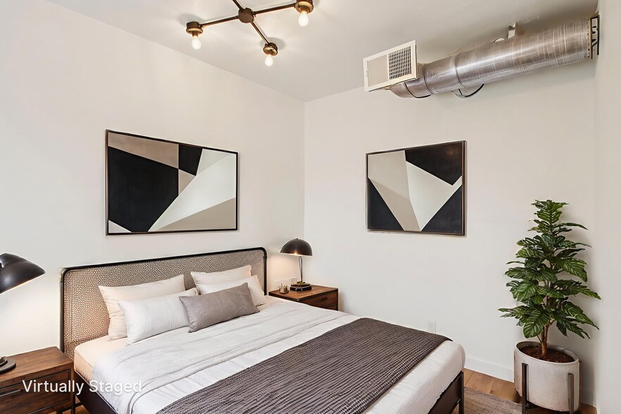 Building Photo - 1805 E Indian School Rd