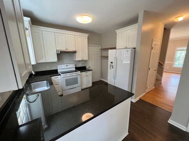 Building Photo - Cul-de-sac 4 bedroom home in Scotts Mill!