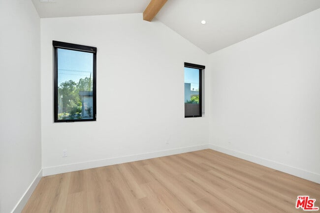 Building Photo - 5656 Winnetka Ave