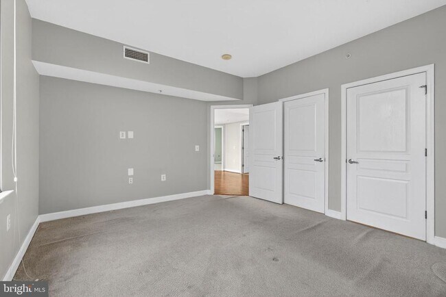 Building Photo - 2451 Midtown Ave