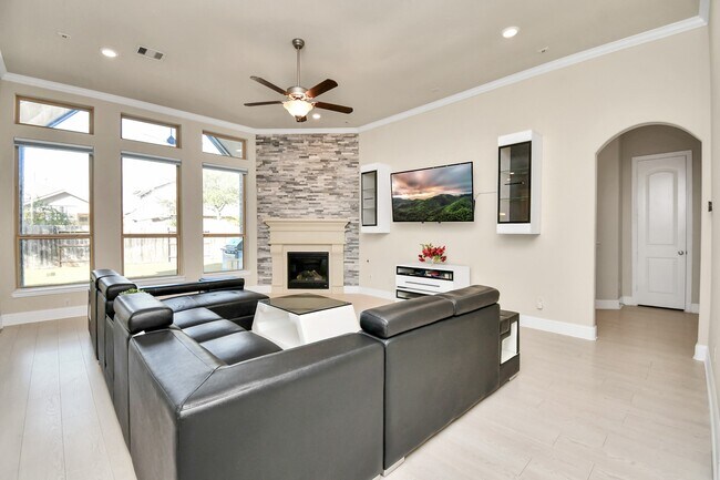 Building Photo - 16906 Dalgety Ct