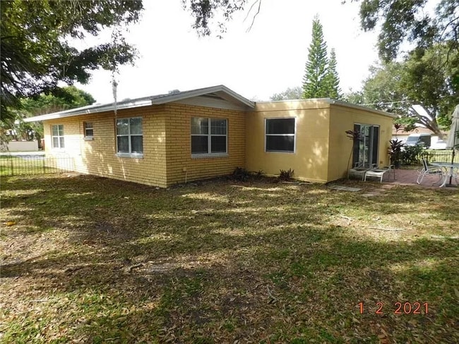 Building Photo - Charming 3-Bedroom Home with Modern Upgrades and Bay Views