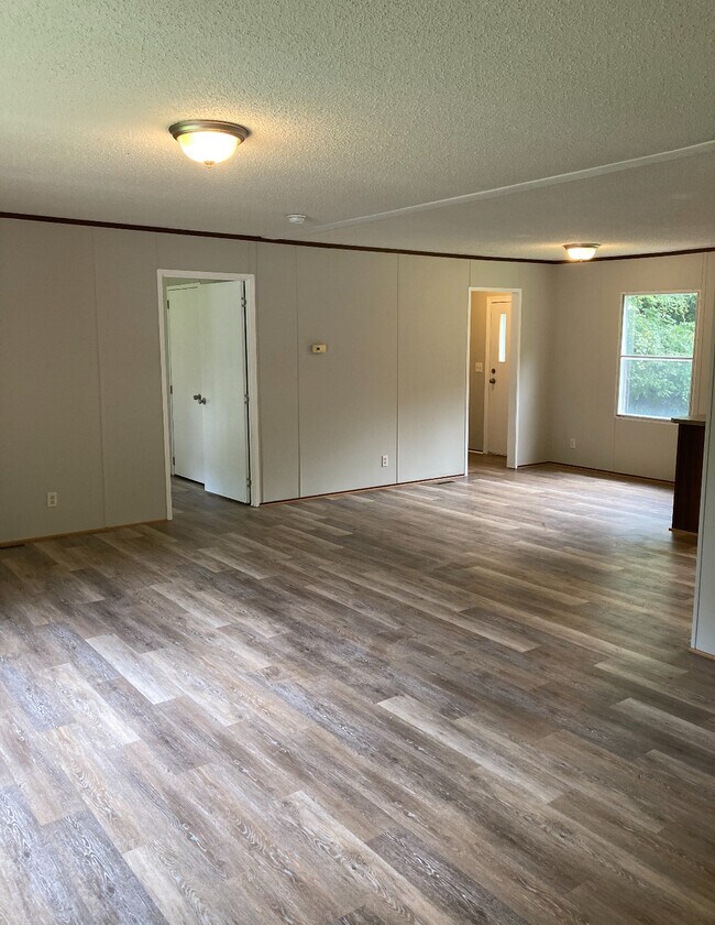Building Photo - 408 Marlena Ave