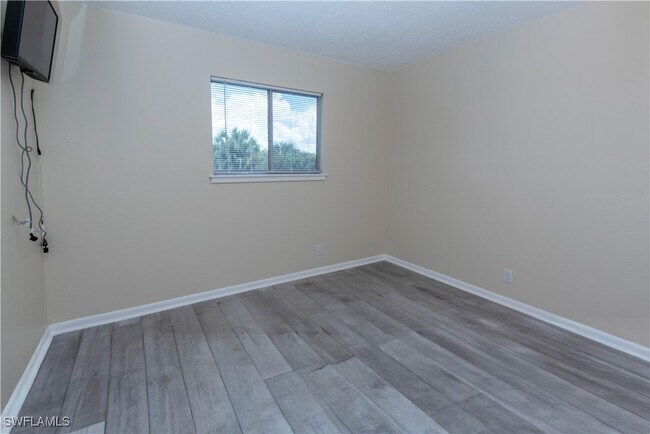 Building Photo - 3257 Royal Canadian Trace