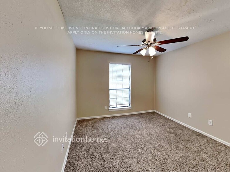 Building Photo - 7707 High Village Dr