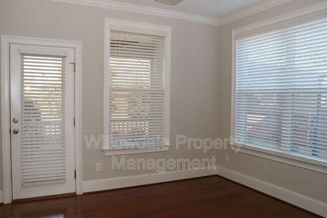 Building Photo - 124 Durban Meadow Dr