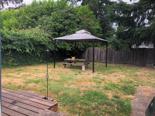 Building Photo - 444 NW 17th St