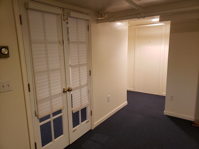 Building Photo - 81 Christopher St