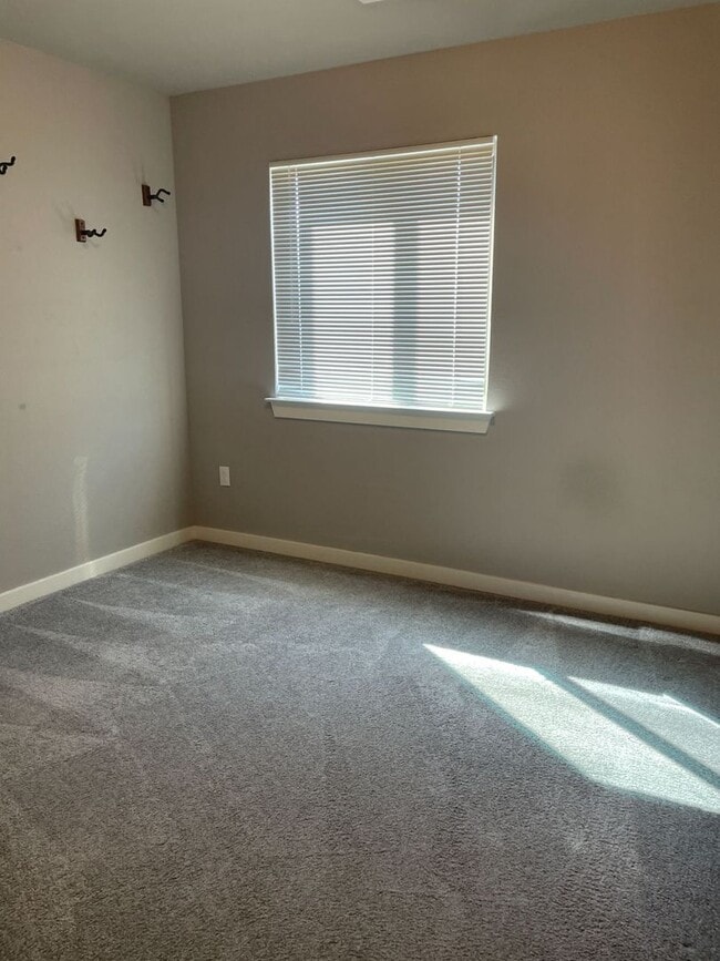 Building Photo - Distinguished 2 Story Home