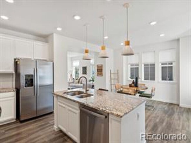 Building Photo - ***Beautiful 4 bed 3 bath nearly-new home ...