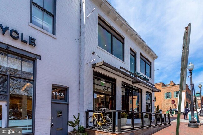 Building Photo - 1315 N Ode St