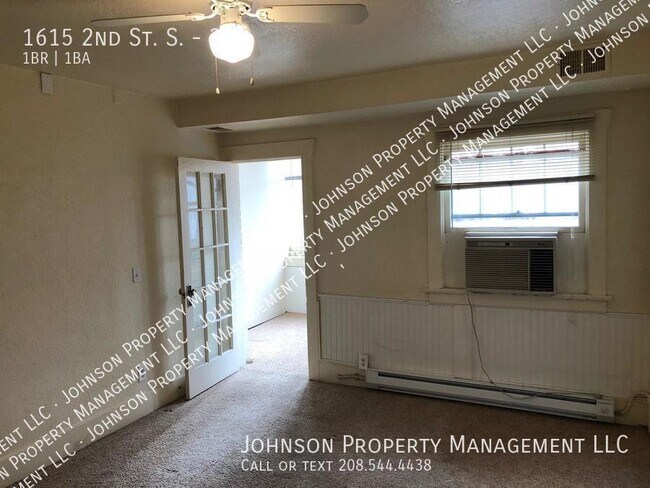 Building Photo - 1615 2nd St S