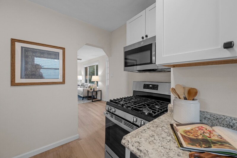 Building Photo - 135 E Loretta Ave