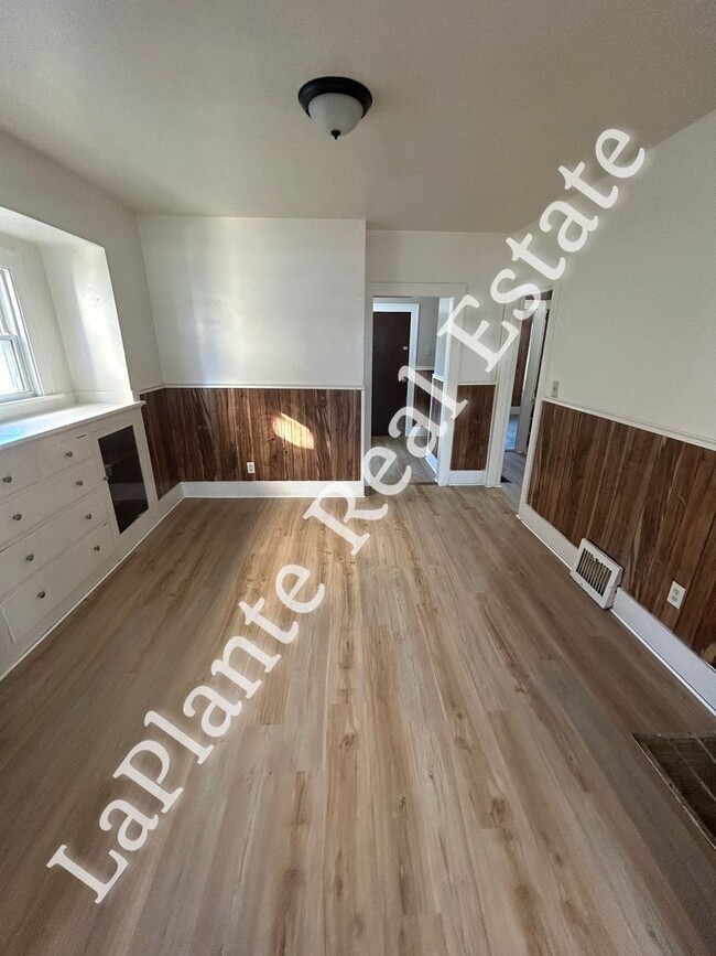 Building Photo - 1738 Milburn Ave