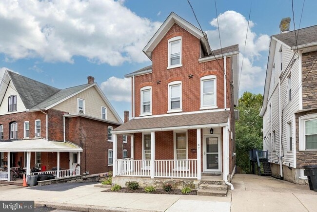 Primary Photo - 147 2nd Ave