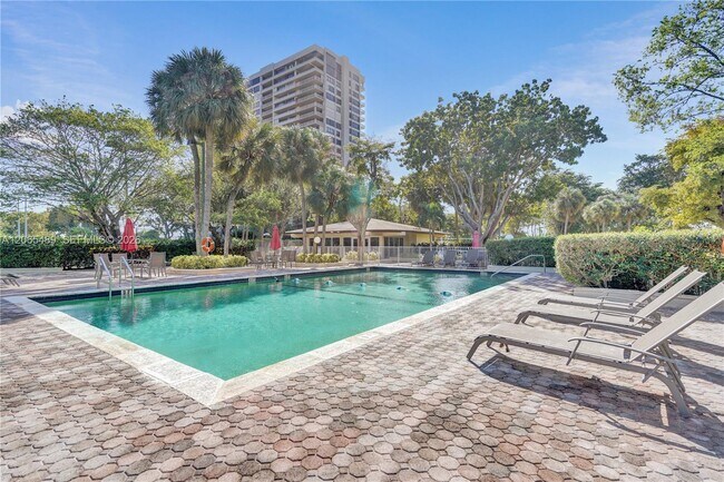 Building Photo - 11111 Biscayne Blvd
