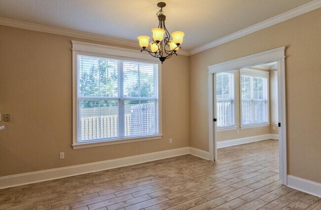 Building Photo - 5869 Halleck Ct