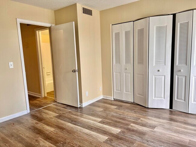 Building Photo - 1500 N Congress Ave