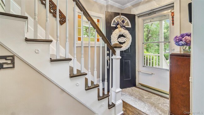 Building Photo - 16 Clement St