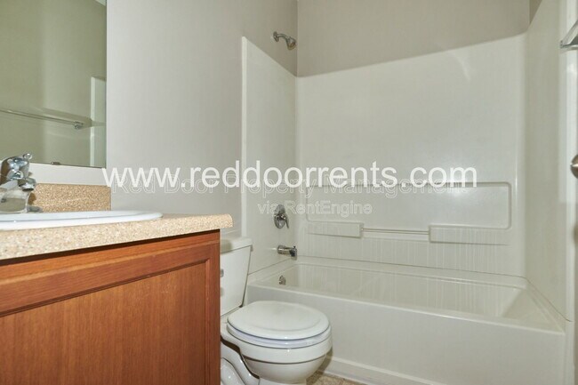 Building Photo - 1180 Dark Star Ct