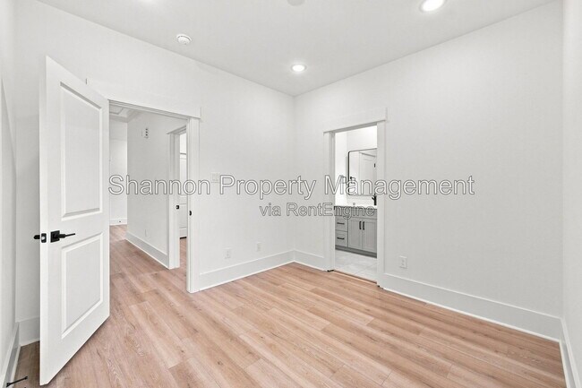 Building Photo - 3542 Amos St