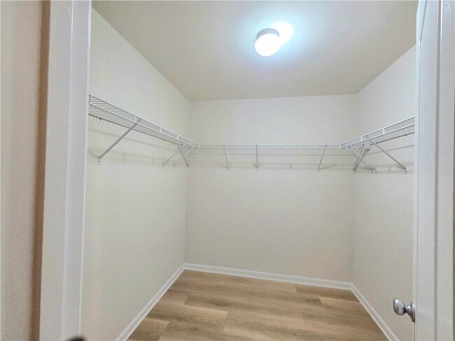 Building Photo - 3044 Cedar Glade Ln NE