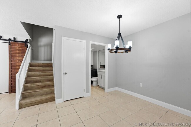 Building Photo - 236 Charter Way