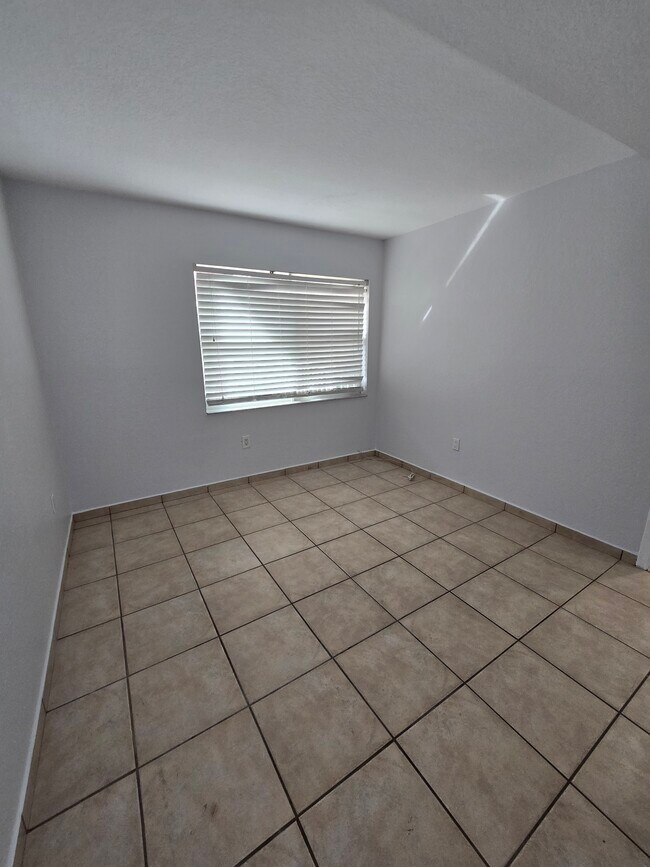 Building Photo - 2270 W 54th Pl