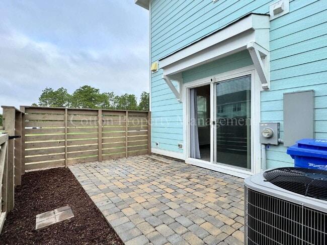 Building Photo - 2BR/2.5BA townhome in River Lights Communi...