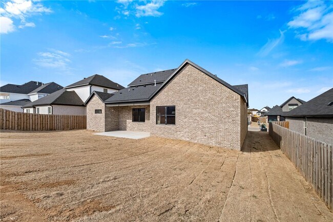 Building Photo - 1821 Lotus Rd