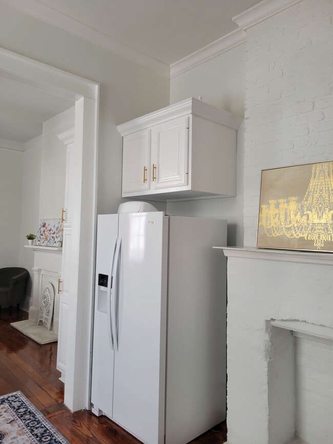Kitchen - Newly renovated - 1220 Harmony St