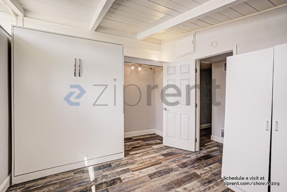 Building Photo - Unit