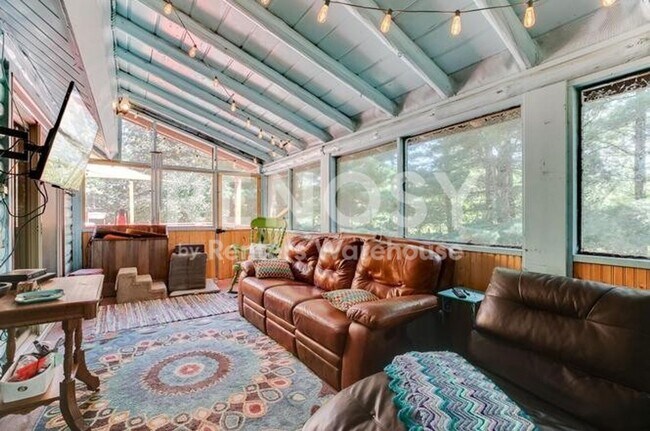 Building Photo - 3BD/2.5BA Home in Elk River Available Now!