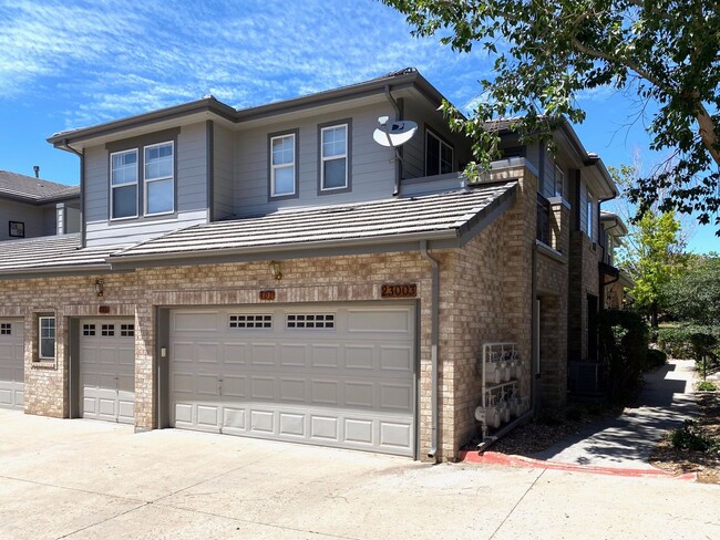 Building Photo - Newly Updated 3 Bedroom, 2 Bath Townhome I...
