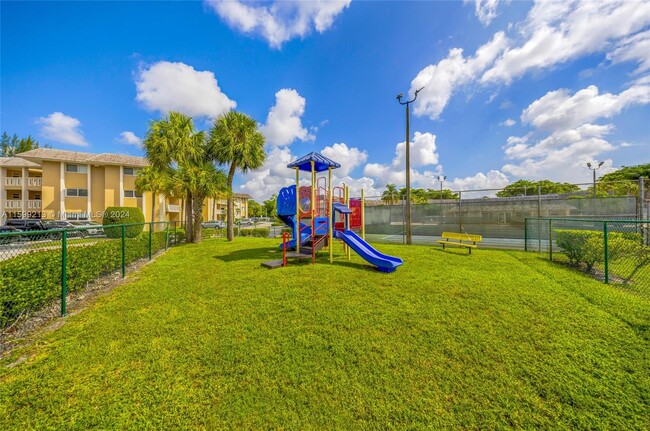 Building Photo - 7480 Miami Lakes Dr