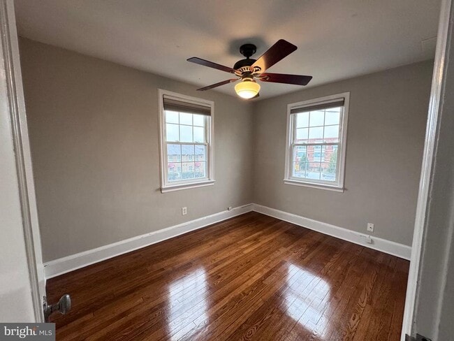 Building Photo - 1600 Princess St