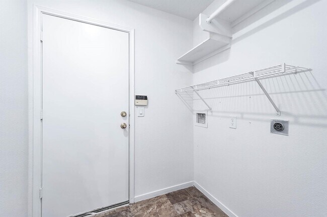 Building Photo - 13415 Anderwoods Ct