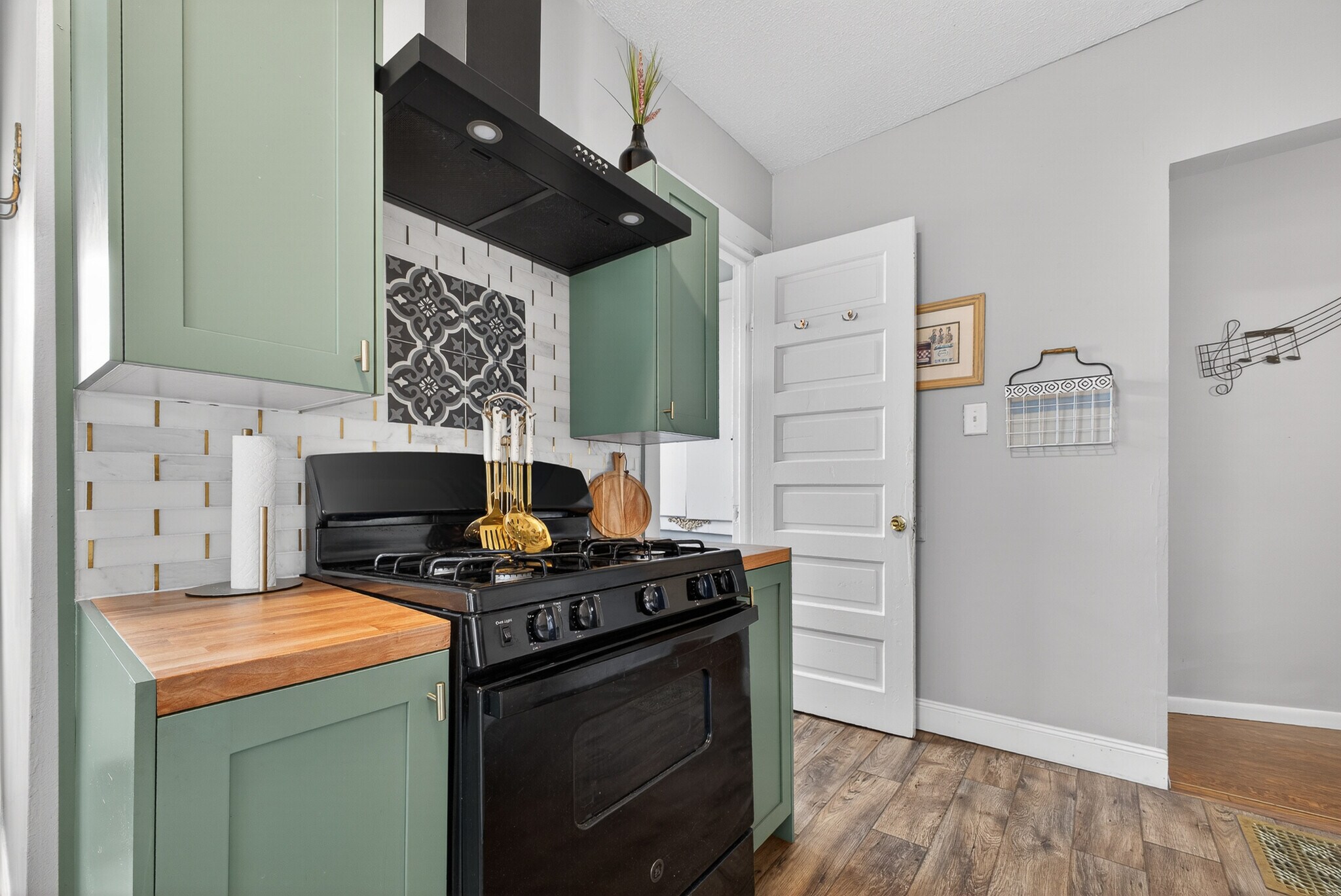 Building Photo - 256 Union Ave SE