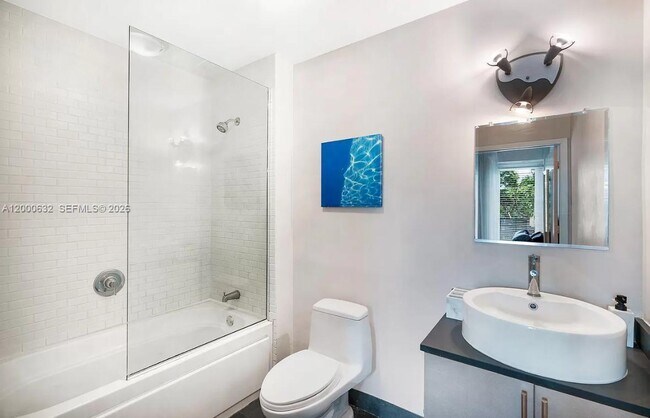 Building Photo - 1700 Meridian Ave