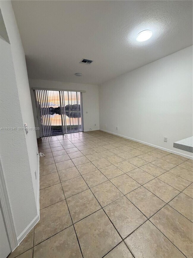 Building Photo - 1415 NW 34th Way